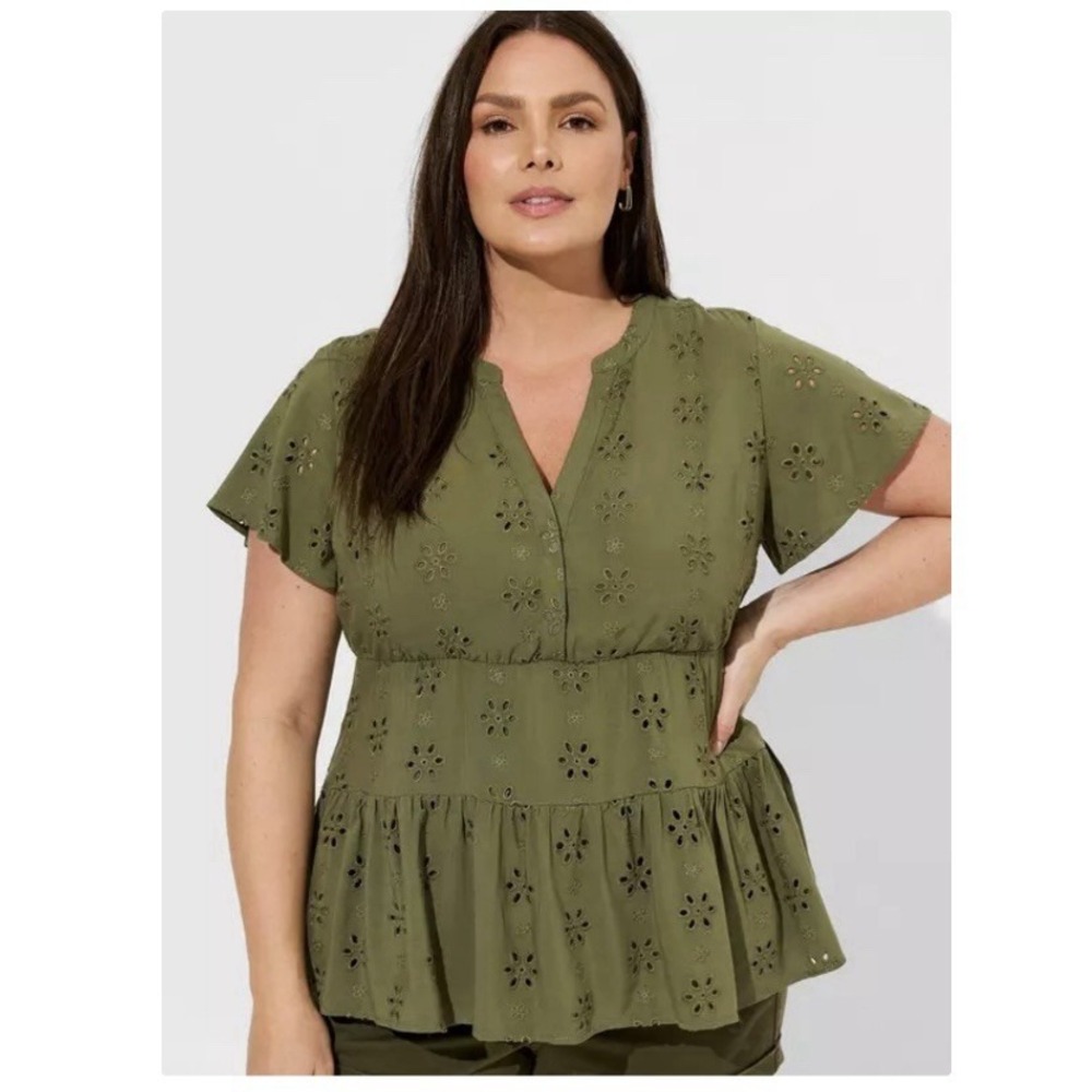 Torrid‎ Olive Green Eyelet Flutter Sleeve Babydoll Tiered Top Size 1X